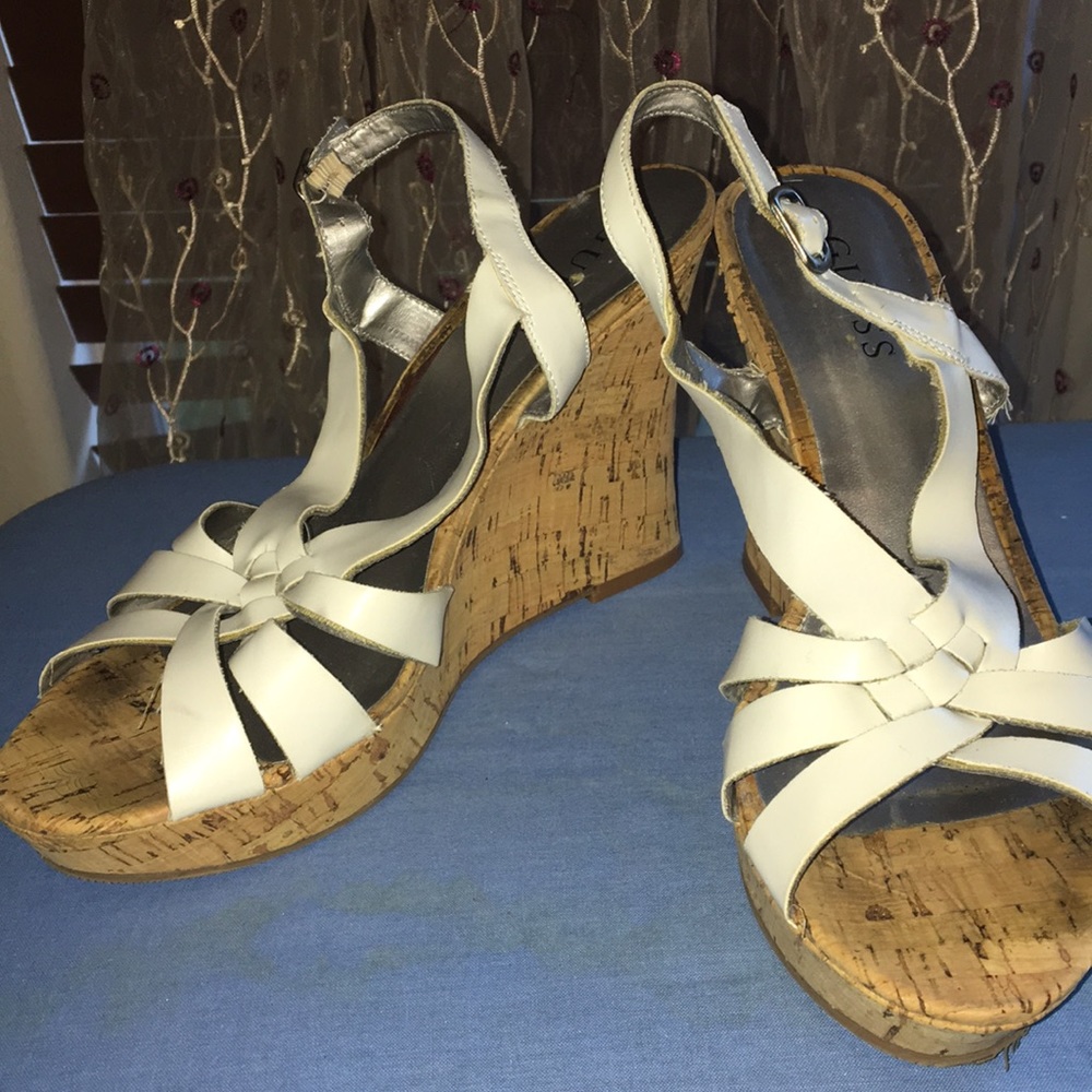 Guess white wedges